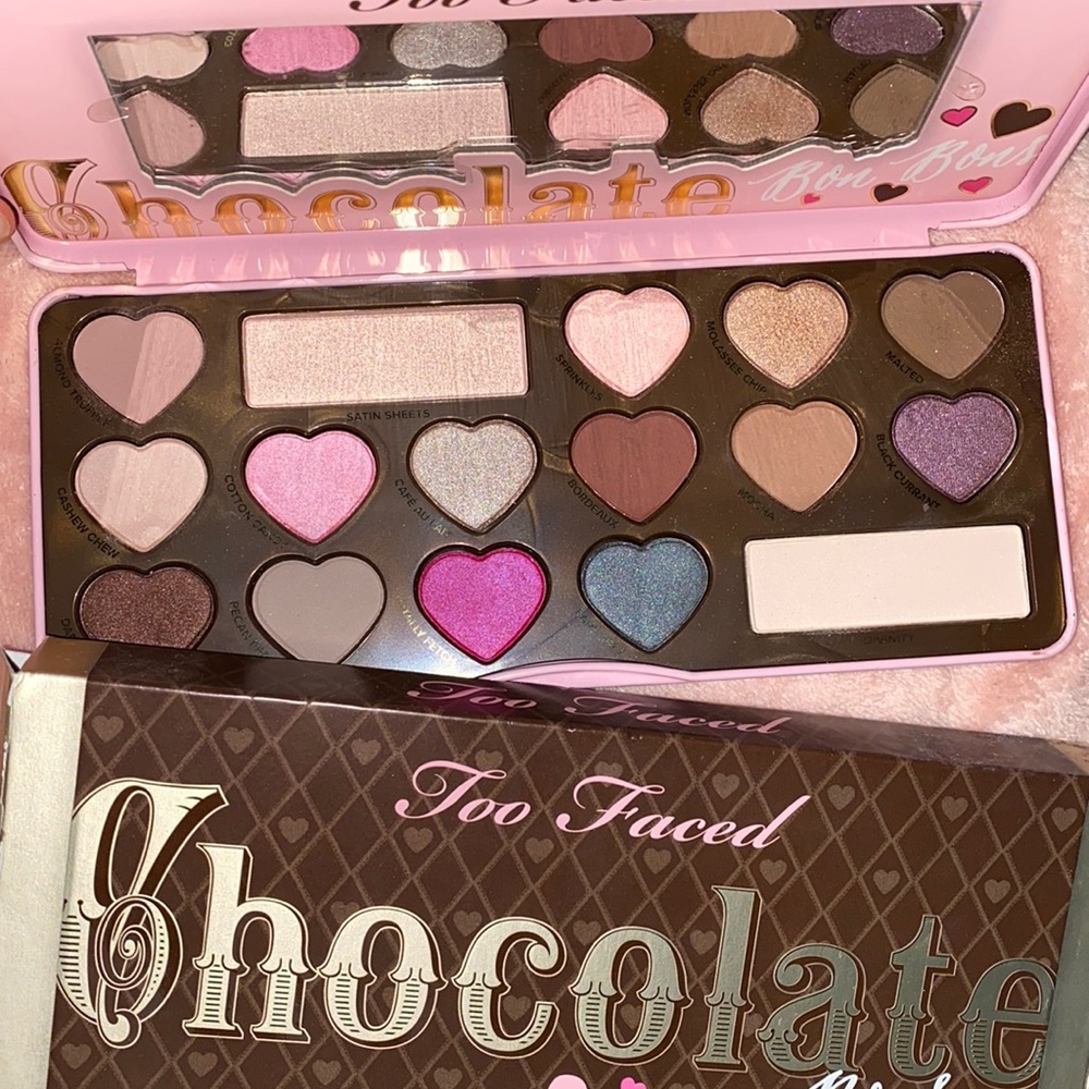 Brand new discontinued Too faced eyeshadow palette